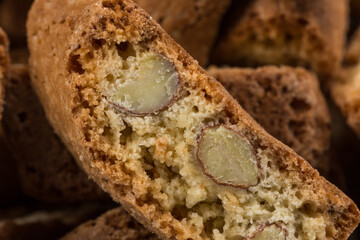 Cantuccini alla mandorla, italian cookies