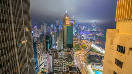 Fototapeta premium Hong Kong stunning night skyline. Downtown skyscrapers at twilight
