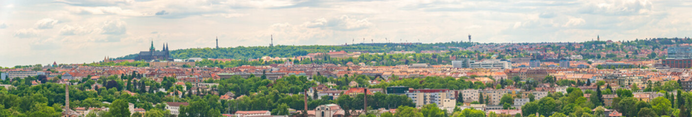 Fototapeta na wymiar Panoramic view over beautiful old town with Saint Vitus Cathedral in historical downtown of Prague, Czech Republic.