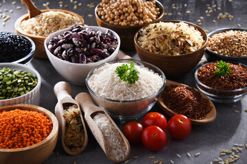 Composition with different kinds of dry food products