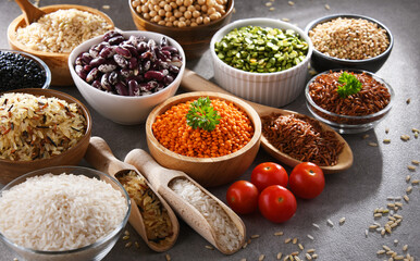 Composition with different kinds of dry food products