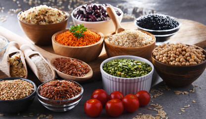 Composition with different kinds of dry food products