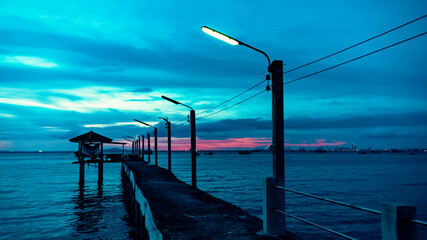 Obraz premium pier in the sunset 