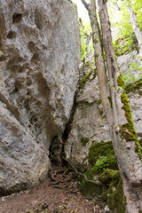 Falaises près de la grotte