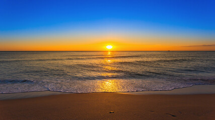 Fototapeta na wymiar Amazing beach sunset Beautiful landscape of ocean summer time sunset nature background
