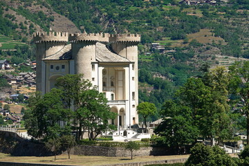 Fototapeta na wymiar Summer view of the medioeval castle, Aymavilles Aosta Valley Italy