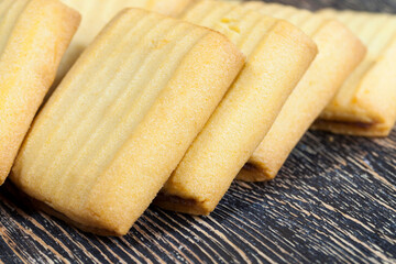 flour cookies with jam