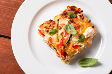 Lasagna vegetariana con zucchine, peperoni e ricotta, Cucina Italiana 