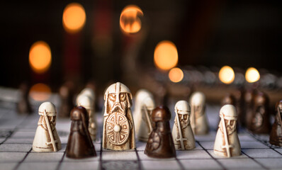 Traditionelles nordisches Brettspiel Hnefatafl
