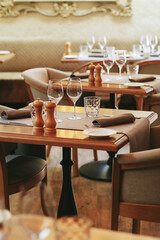 table setting in restaurant