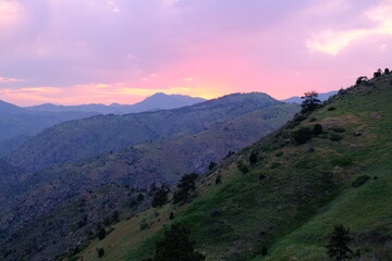 Beautiful Sunset Mountain View in Golden Colorado