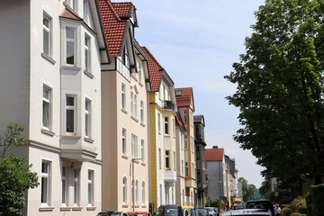 Fototapeta premium Historische Fassaden im Altbauviertel im Bielefelder Westen, Bielefeld, NRW, Deutschland