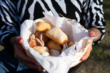 desayuno y merienda de buñuelos y tortas fritas de campo en estancia de navarro Buenos aires...