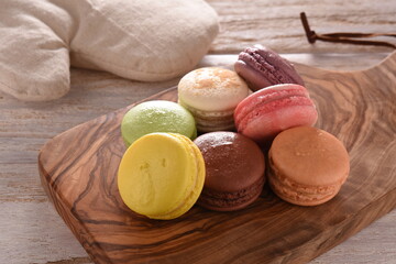テーブルのマカロンの風景