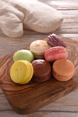 テーブルのマカロンの風景