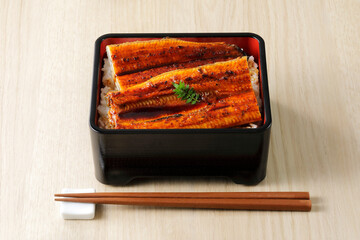 うな重　Japanese grilled eel served over rice a lacquered box
