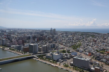 日本の新潟の街の景色