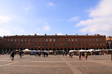 Fototapeta premium Southern France city square