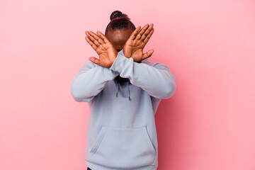 keeping two arms crossed, denial concept.