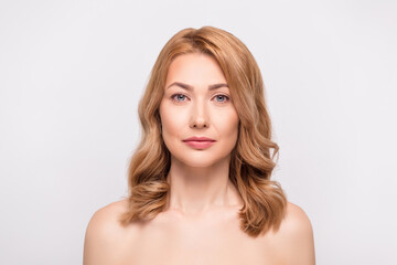 Photo portrait woman blonde hair naked shoulders isolated white color background
