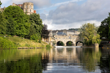 Fototapeta na wymiar River Avon and Pulteney Bridge in Bath, England