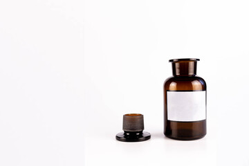 Laboratory medical glass jar for liquid medicine, vaccine, with lid