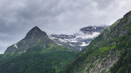 Unwetter zieht auf in den Alpen