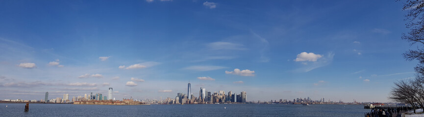 Fototapeta na wymiar New York Jersey und Brooklyn Skyline / New York Jersey and Brooklyn Skyline /