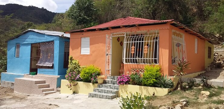 Arquitectura popular, house in the mountains