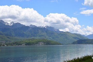 Fototapeta na wymiar lac d'annecy