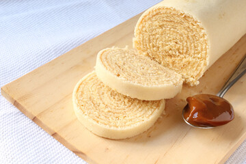 Traditional sliced ​​dulce de leche roll cake