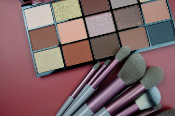 makeup brushes and eyeshadow palette