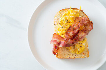 bread toast with scramble egg and bacon