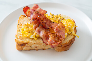 bread toast with scramble egg and bacon