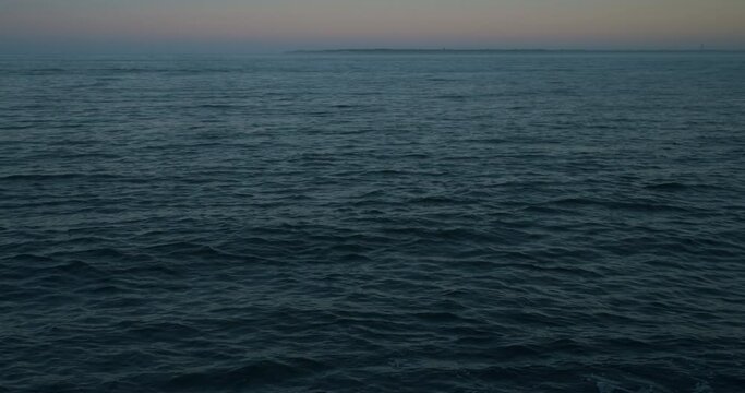 body of water horizon waves