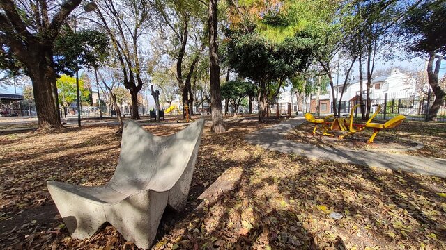 Hermoso dia en la plaza de Villa Adelina.
Villa Adelina, Buenos Aires, Argentina