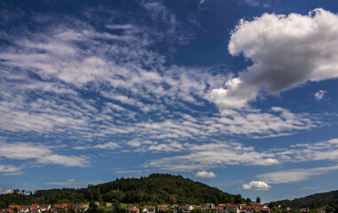 Fototapeta na wymiar Abstrakte Wolken Strukturen am Blauen Himmel