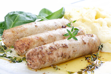 Grilled chicken sausages with mashed potatoes