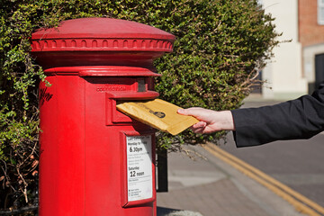 Post box British red classic mailing method - obrazy, fototapety, plakaty