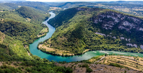 Les gorges de l'Ain depuis le mont Balvay, Ain, France