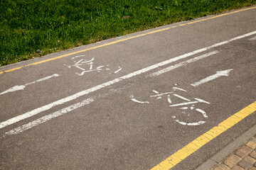 Fototapeta premium two halves of the road