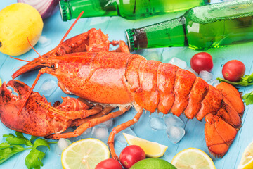Seafood feast，Lemon and fresh Boston lobster on the ice