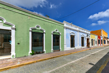 Fototapeta na wymiar Colonial Houses - Campeche, Mexico