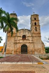 Fototapeta na wymiar Church of San Francisco of Asis - Hecelchakan, Mexico