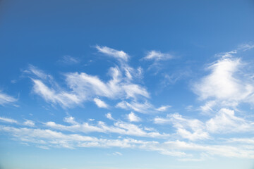 Obraz premium Blue tender sky with white clouds for background