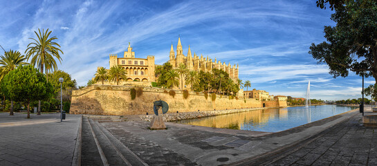 spain cathedral of saint maria in palma de mallorca © Mathias Weil