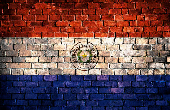 Textura de pared grotesca. Sobreimpreso de bandera de Paraguay. Pared paraguaya. Bandera de Paraguay.