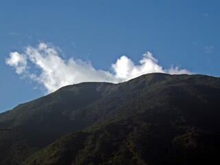 Obraz premium clouds over the mountains