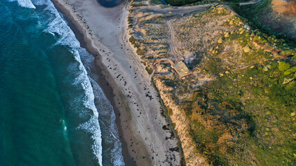 Playa, dunas, atardecer, corral, caballos y mar