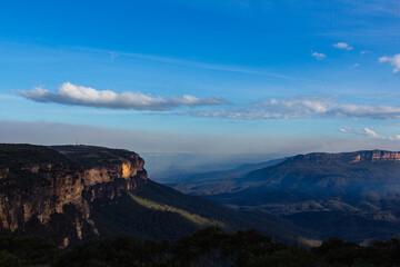 Fototapeta na wymiar オーストラリア　ブルー・マウンテンズ国立公園のキングス・テーブルランドからの風景